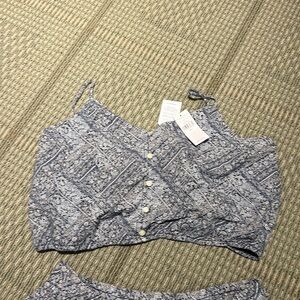 American Eagle Top (with tags!)